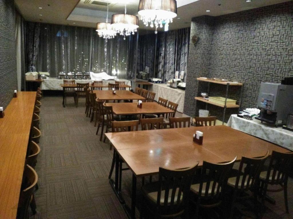 รอยัล โฮเทล อุโอะฮะชิ Hotel โทโยตะ ภายนอก รูปภาพ