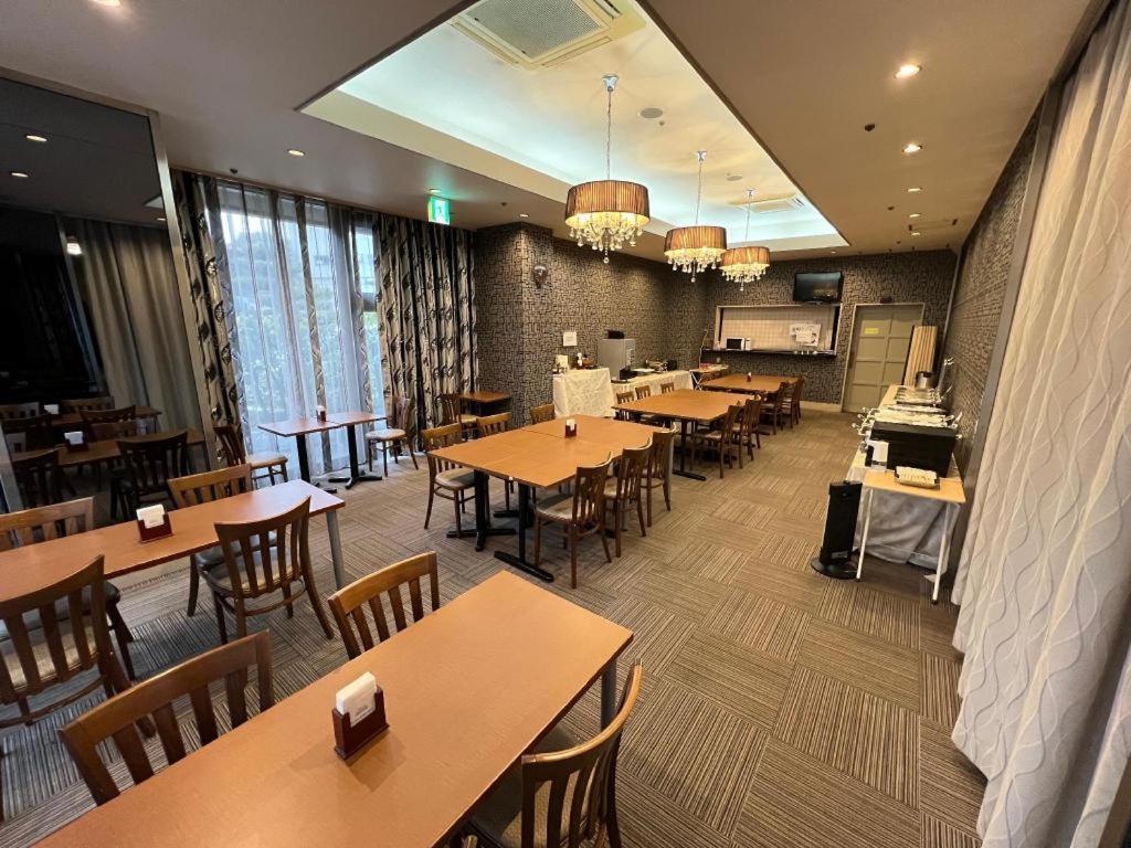 รอยัล โฮเทล อุโอะฮะชิ Hotel โทโยตะ ภายนอก รูปภาพ