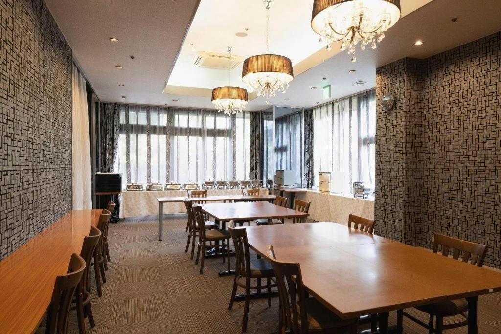 รอยัล โฮเทล อุโอะฮะชิ Hotel โทโยตะ ภายนอก รูปภาพ